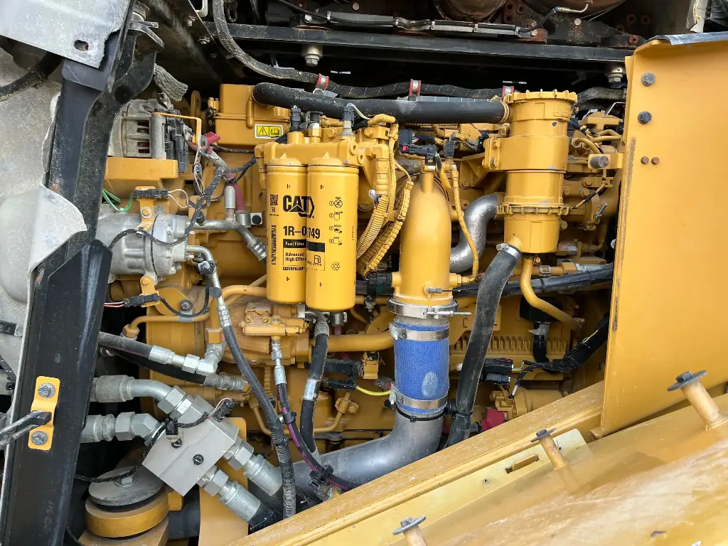 CATERPILLAR-980M-2015-206391-32-L.webp